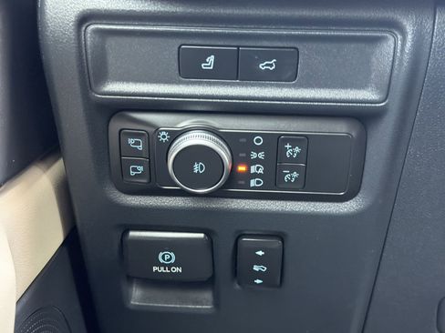 Used 2022 Ford Expedition Max Platinum AWD/4WD image 32