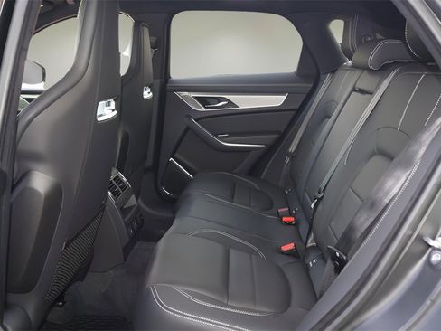 New 2026 Jaguar F-PACE R-Dynamic S image 13