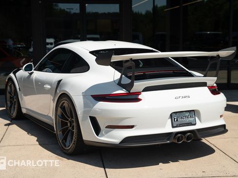 Used 2019 Porsche 911 GT3 RS RWD image 13