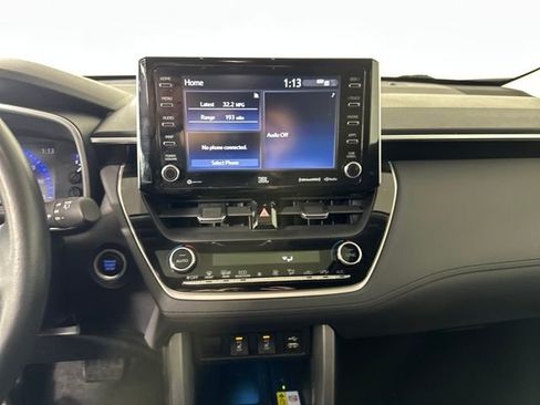 Used 2022 Toyota Corolla Cross XLE image 20