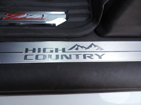 Certified 2024 Chevrolet Silverado 2500 High Country w/ High Country Premium Package AWD/4WD image 19