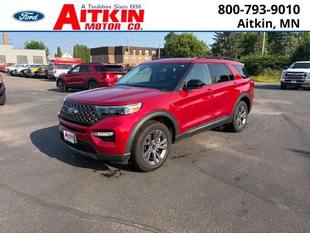 Used 2024 Ford Explorer XLT w/ Equipment Group 202A AWD/4WD image 1