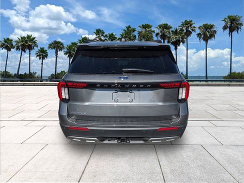 New 2026 Ford Explorer Active w/ Active Comfort Package image 7