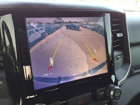 Used 2019 RAM 1500 Big Horn AWD/4WD image 38