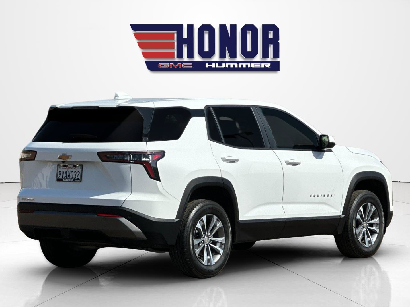 Used 2026 Chevrolet Equinox LT FWD image 4