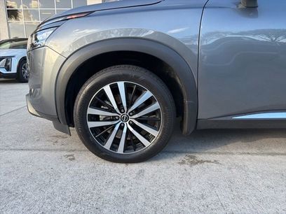 Used 2024 Nissan Pathfinder Platinum w/ Cargo Package