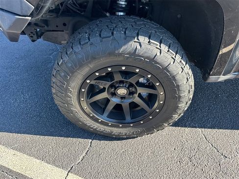 Used 2019 Chevrolet Colorado Z71 w/ Z71 Midnight Edition image 12