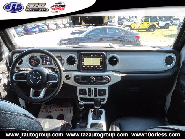 Used 2022 Jeep Wrangler Unlimited Sahara w/ Cold Weather Group AWD/4WD image 15