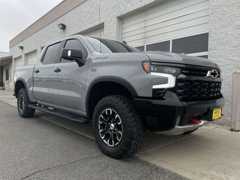 Used 2024 Chevrolet Silverado 1500 ZR2 w/ Technology Package image 10