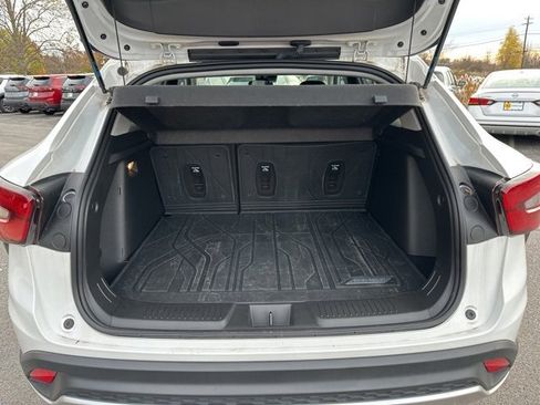 Used 2024 Chevrolet Trax LT image 8