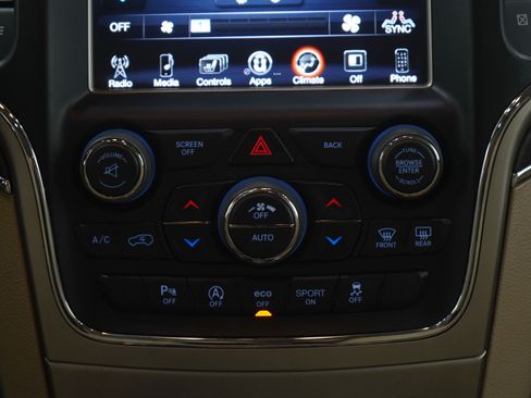 Used 2017 Jeep Grand Cherokee Limited w/ Trailer Tow Group IV image 19