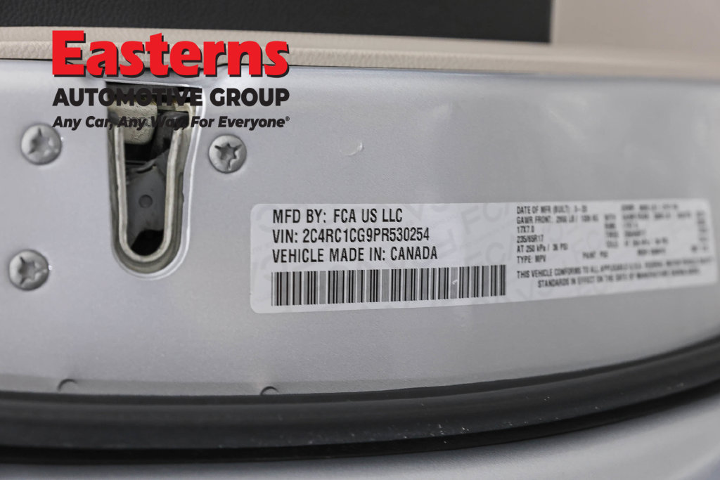 Used 2023 Chrysler Voyager LX FWD image 38