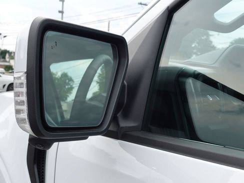 Used 2024 Ford F150 Lariat AWD/4WD image 14