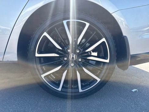 Used 2025 Honda Accord Touring image 11
