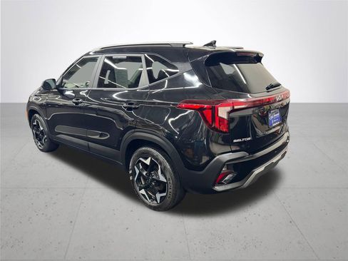 Used 2025 Kia Seltos S FWD image 4