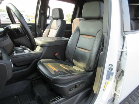 Used 2025 GMC Sierra 2500 AT4 w/ AT4 Premium Plus Package AWD/4WD image 22