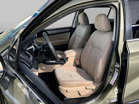 Used 2018 Subaru Outback 2.5i AWD/4WD image 8