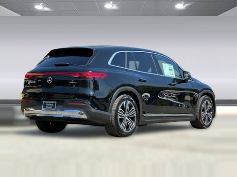 New 2026 Mercedes-Benz EQS 400 4MATIC SUV image 9