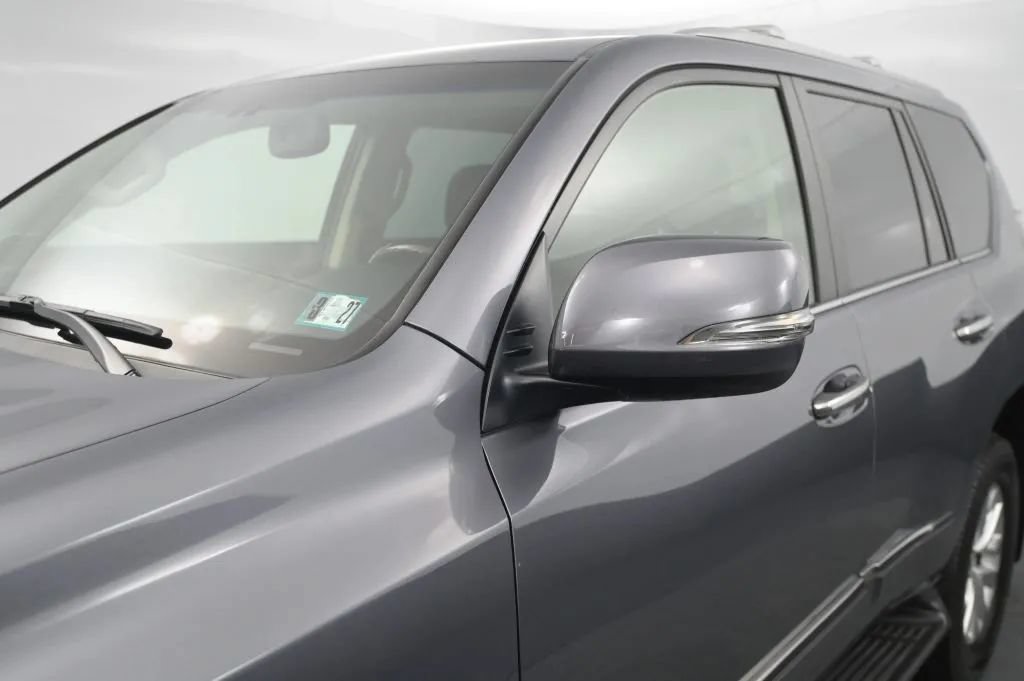 Used 2018 Lexus GX 460 Premium w/ Premium Package AWD/4WD image 11