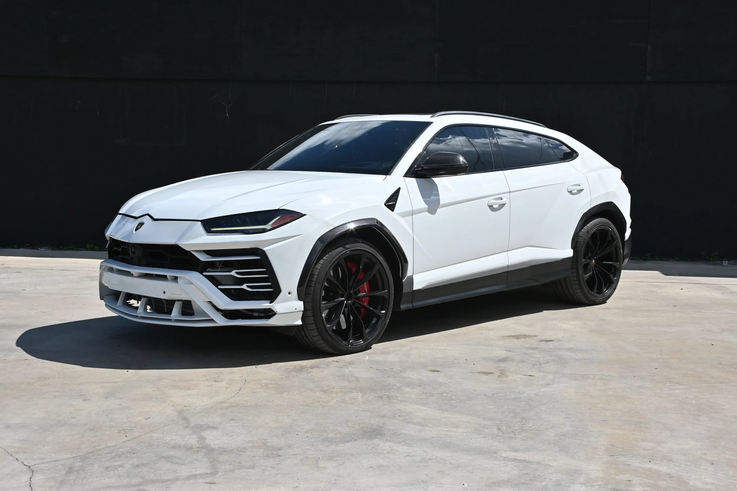 Used 2021 Lamborghini Urus AWD/4WD image 1
