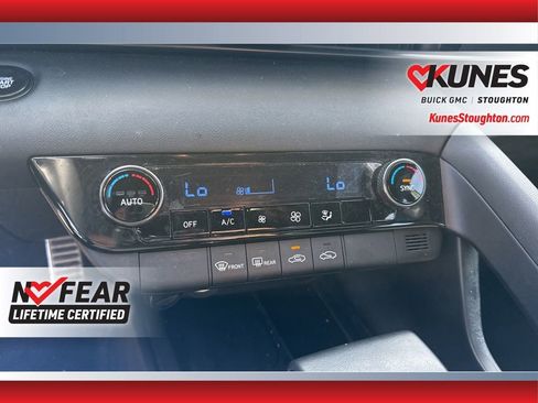 Used 2025 Hyundai Elantra Sport image 33