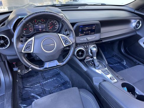 Used 2020 Chevrolet Camaro LT image 14