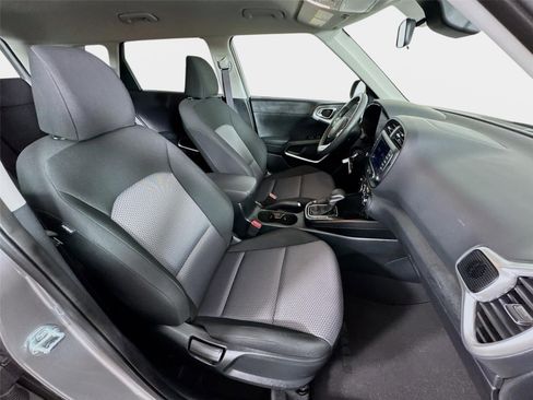 Certified 2025 Kia Soul LX w/ LX Technology Package FWD image 25