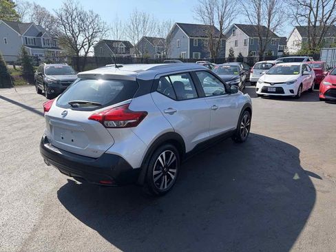 Used 2019 Nissan Kicks FWD image 5