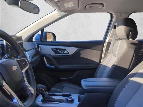 Used 2023 Chevrolet Blazer LT image 9
