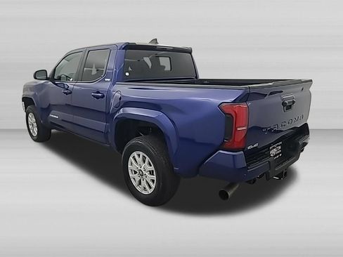 Used 2024 Toyota Tacoma SR5 AWD/4WD image 7
