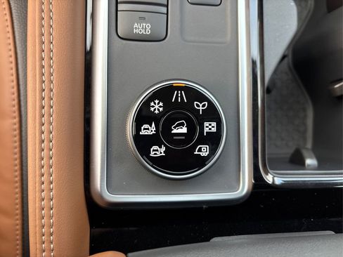 New 2025 Nissan Pathfinder Platinum w/ Lighting Package (N92) image 37