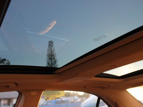 Used 2013 Mercedes-Benz S 550 4MATIC image 34