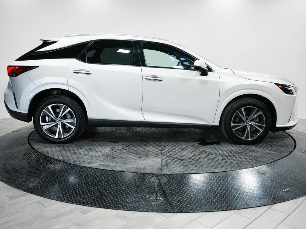 Used 2023 Lexus RX 350 Premium w/ Accessory Package AWD/4WD image 5