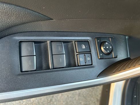 Used 2025 Toyota RAV4 XLE image 17