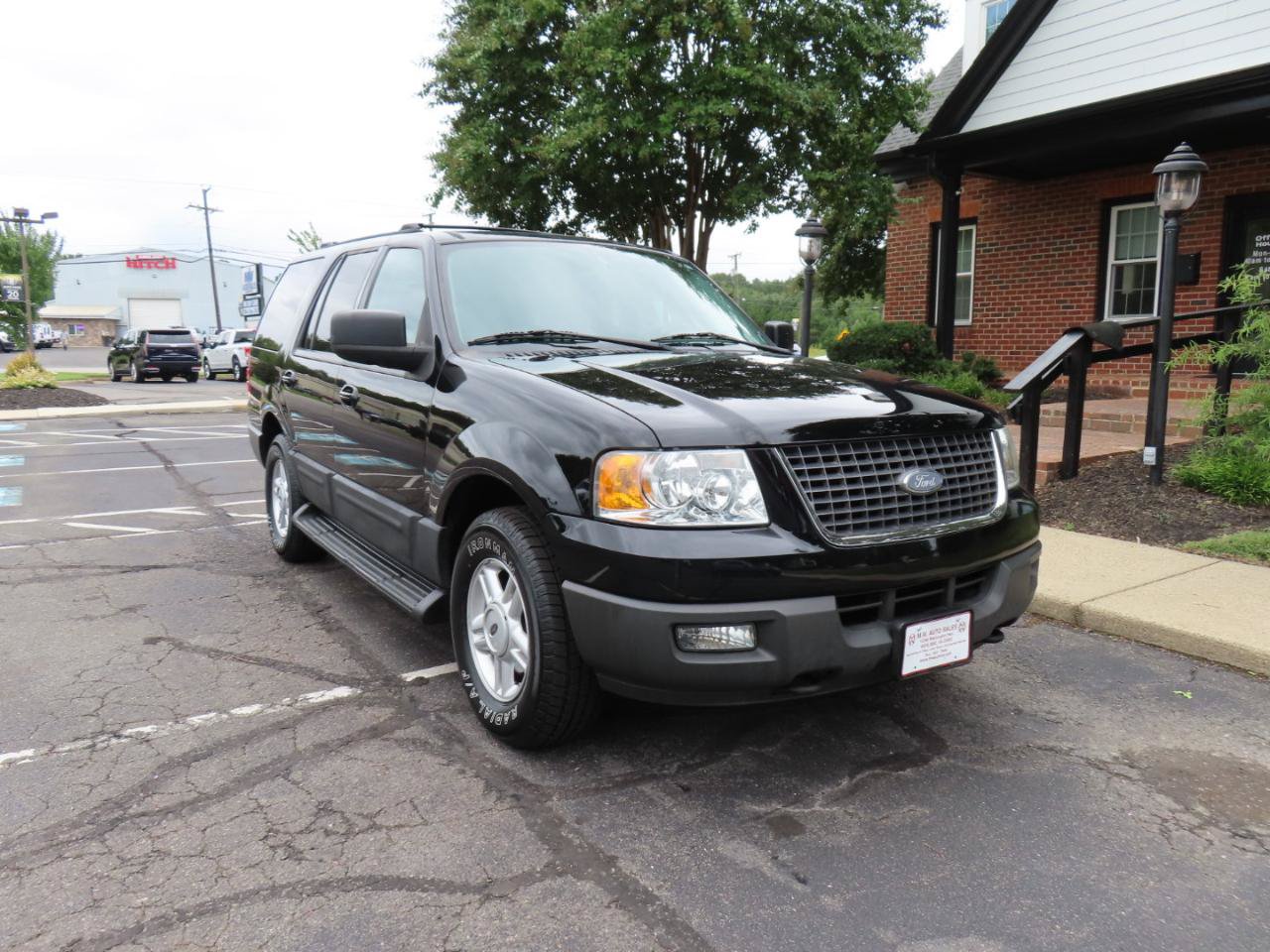 Used 2004 Ford Expedition XLT AWD/4WD image 11