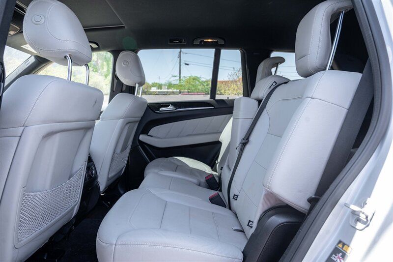 Used 2016 Mercedes-Benz GL 450 4MATIC image 17