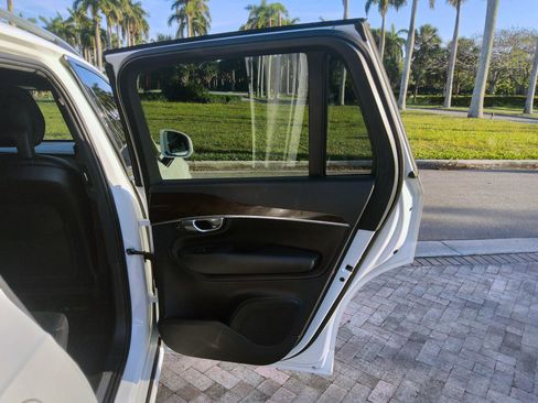 Used 2016 Volvo XC90 T6 Momentum w/ Momentum Plus Package AWD/4WD image 40