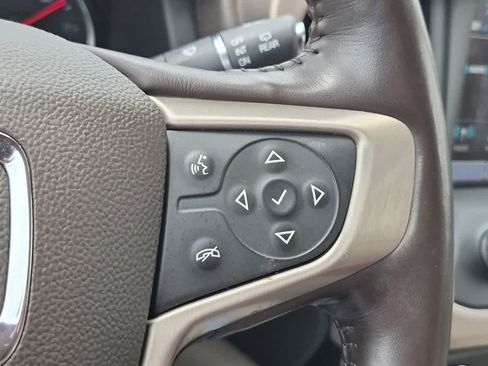 Used 2019 GMC Acadia Denali w/ Technology Package AWD/4WD image 25