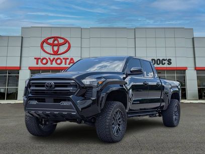 Used 2025 Toyota Tacoma SR5
