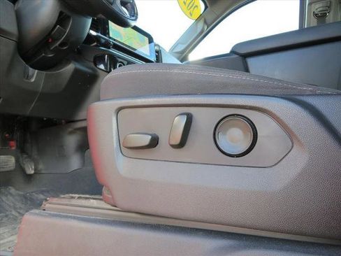 Used 2022 Chevrolet Silverado 1500 LT image 18