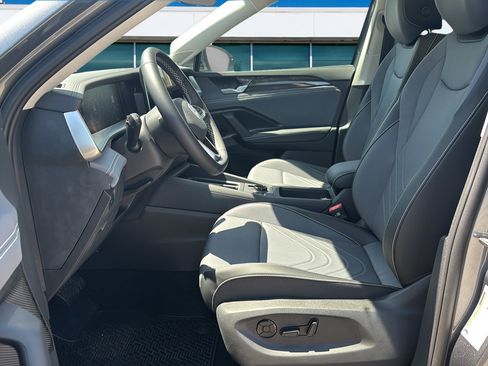 New 2026 Volkswagen Tiguan SE AWD/4WD image 21