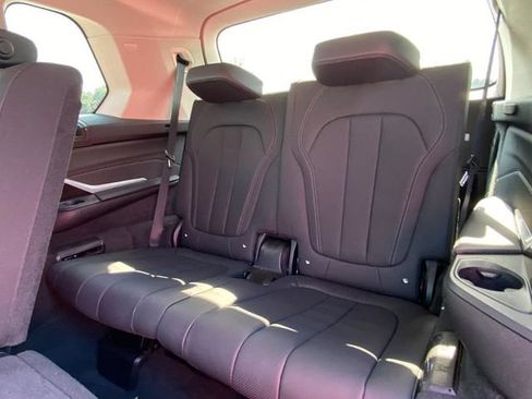 Used 2021 BMW X7 xDrive40i w/ Parking Assistance Package AWD/4WD image 25