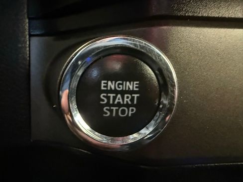 Used 2020 Toyota Tacoma TRD Off-Road image 41