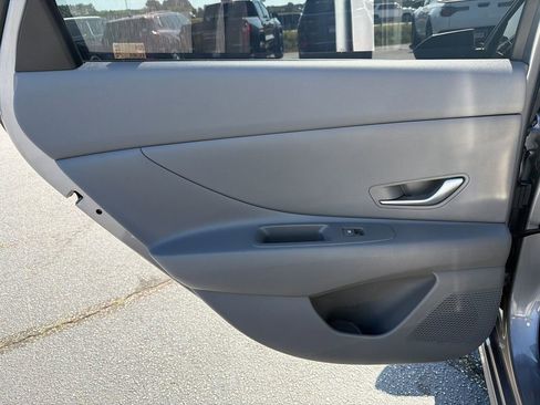 Used 2025 Hyundai Elantra Hybrid w/ Cargo Package FWD image 21