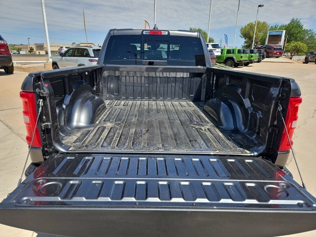 New 2026 RAM 1500 Laramie w/ Sport Appearance Package AWD/4WD image 12