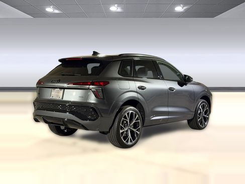 New 2026 Audi Q3 quattro 2.0T image 9