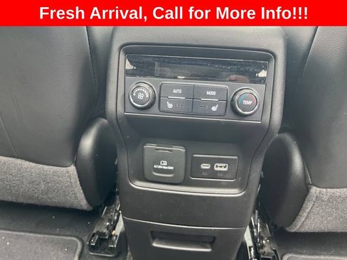 Used 2021 GMC Acadia SLT w/ Preferred Package FWD image 10