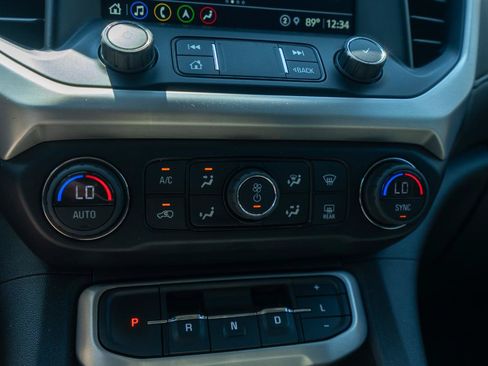 Used 2021 GMC Acadia SLE w/ Infotainment Package AWD/4WD image 23