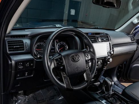Used 2020 Toyota 4Runner TRD Off-Road Premium AWD/4WD image 14