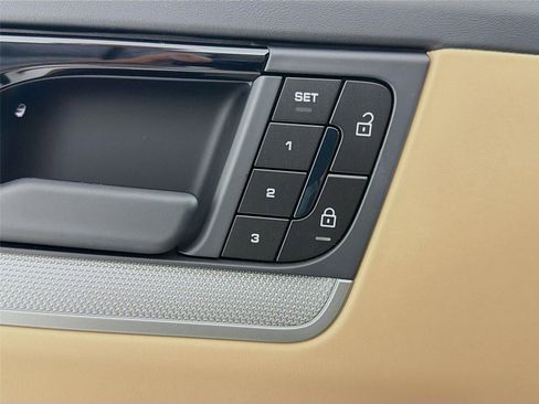 New 2026 Porsche Cayenne Coupe image 10